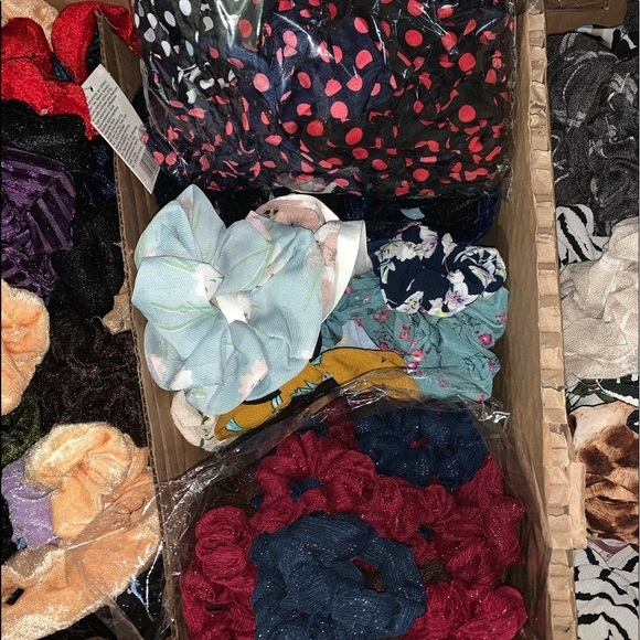 Random Assorted 50 Hair Tie Scrunchies Mixed Lot - Picture 8 of 13